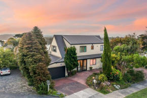 Family Sunset Retreat with Sea Views